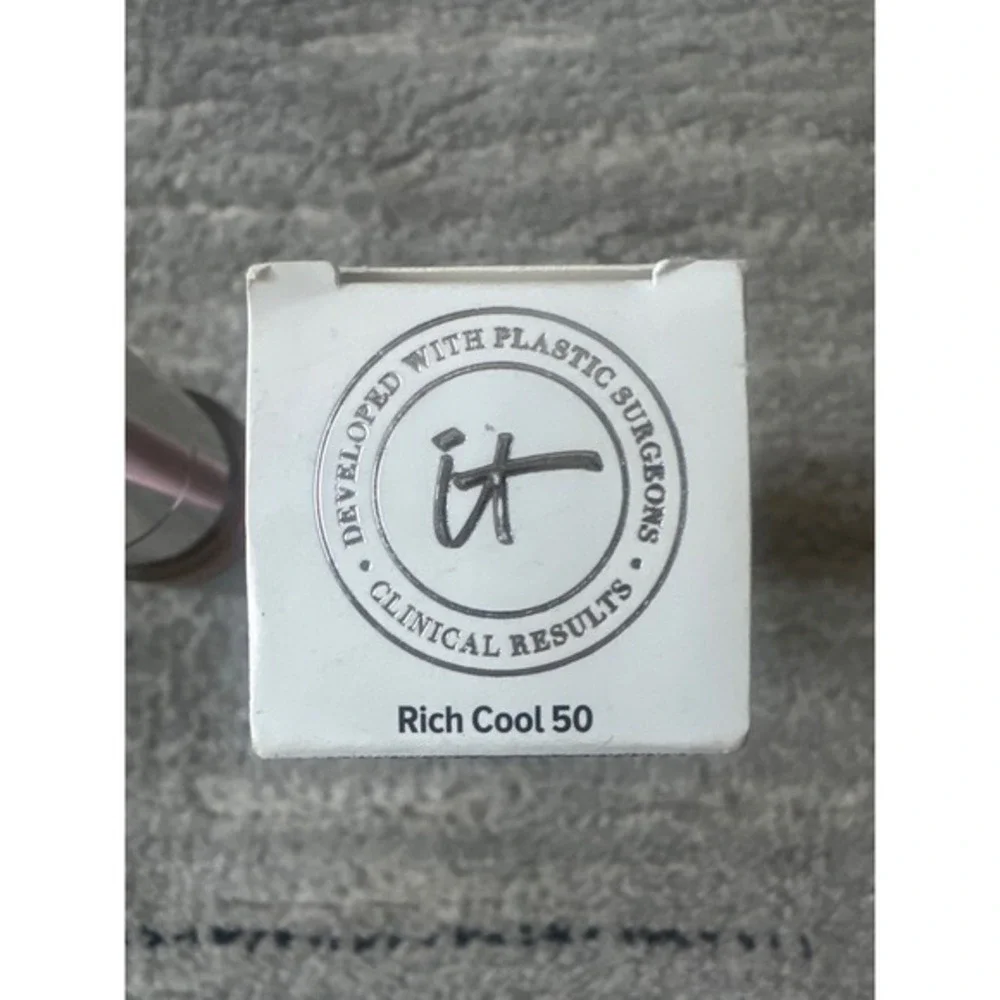 IT‎ Cosmetics Your Skin But Better Foundation Skincare Rich Cool 50 1oz New Box